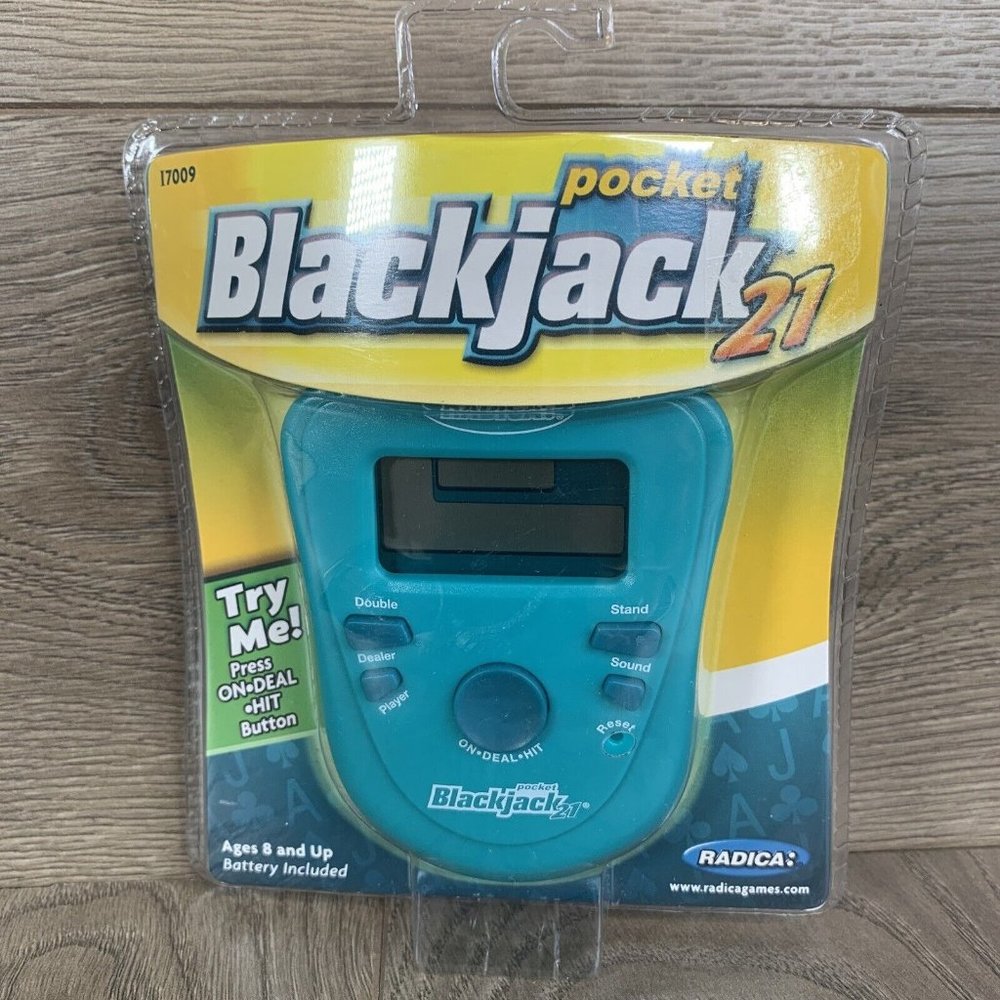Radica Pocket Blackjack 21 Electronic Travel Handheld Casino Game 2006 NiP